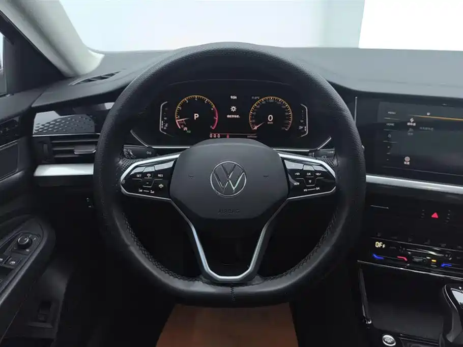 Volkswagen Passat 2024 380TSI Elite Edition фото 15