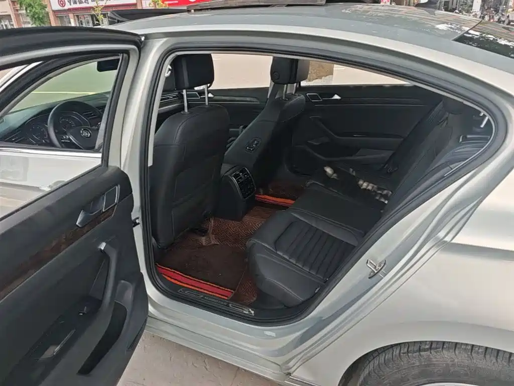 Volkswagen Magotan 2019 330TSI DSG Luxury Class China VI фото 17