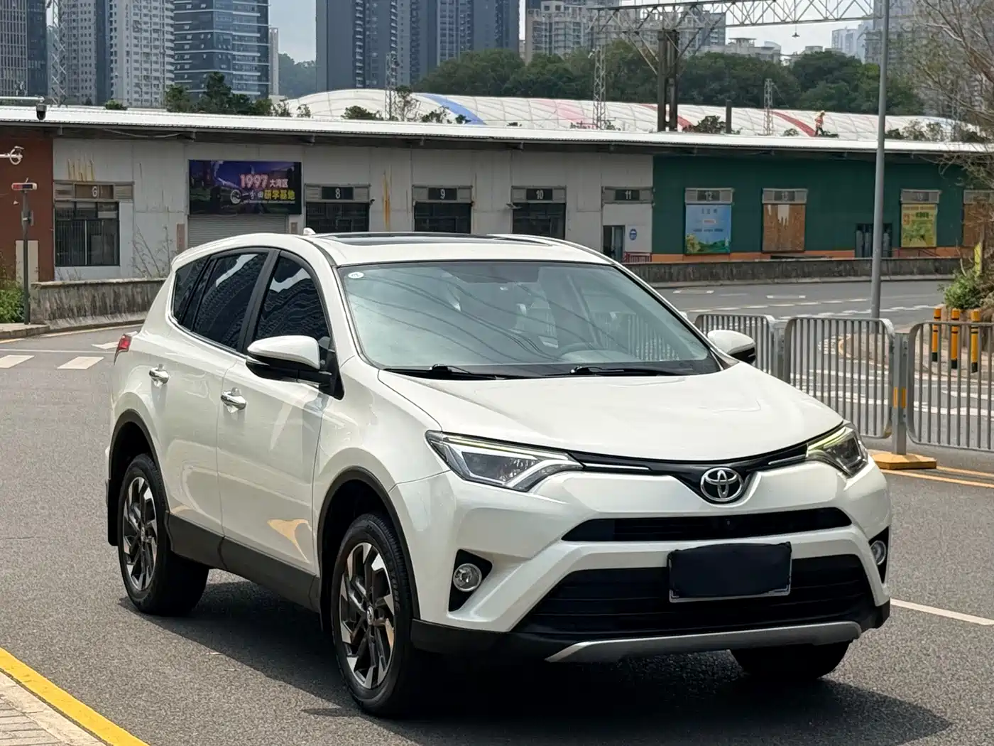 Toyota RAV4 Rongfang 2016 2.5L Automatic 4WD Elite фото 3