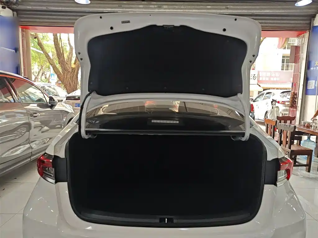 Toyota Corolla 2022 1.2T S-CVT Pioneer PLUS Edition фото 15