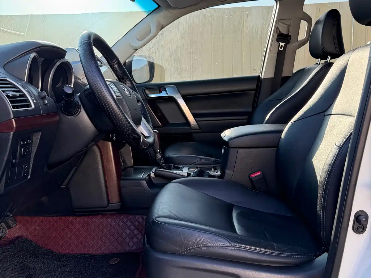Toyota Prado 2016 3.5L Auto TX-L фото 4