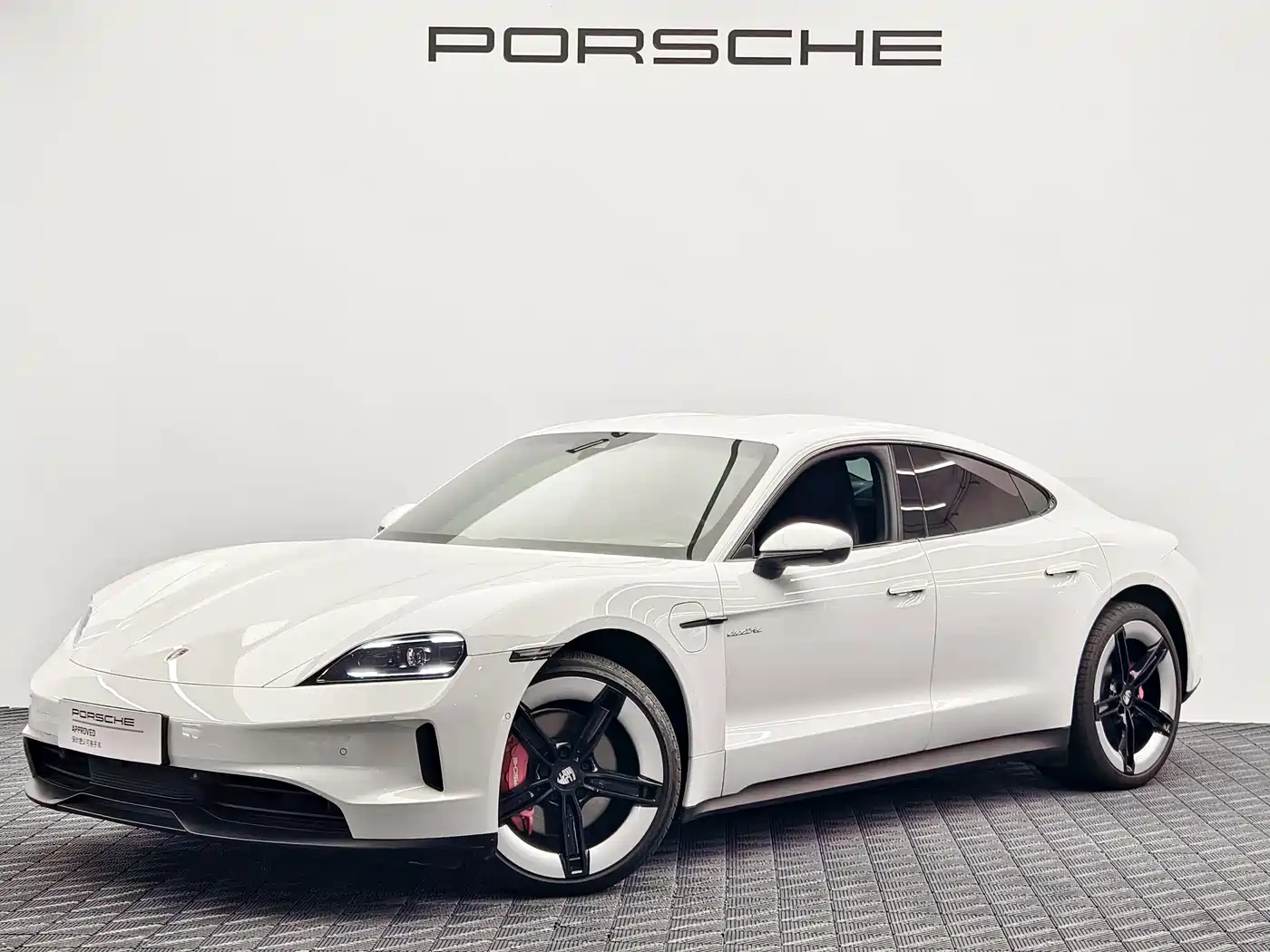 Porsche Taycan 2025