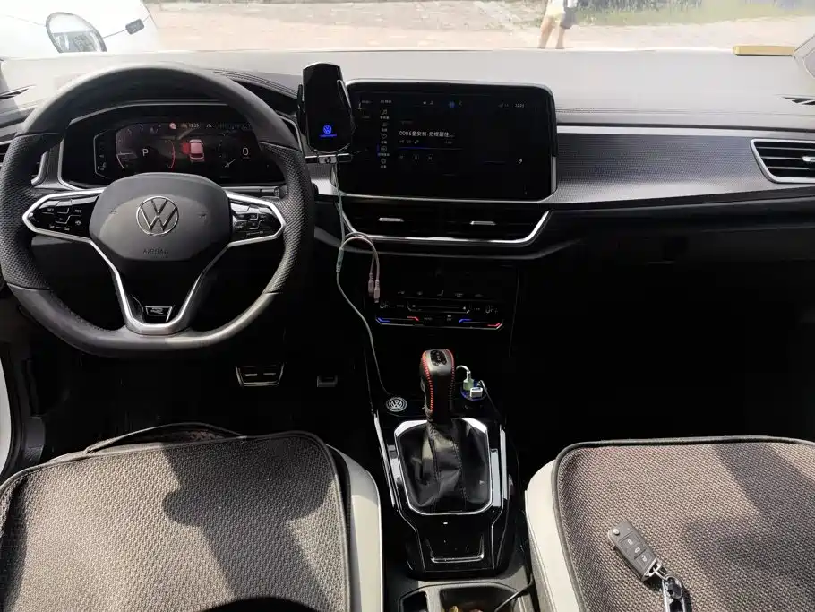 Volkswagen T-Roc, миниатюра 12