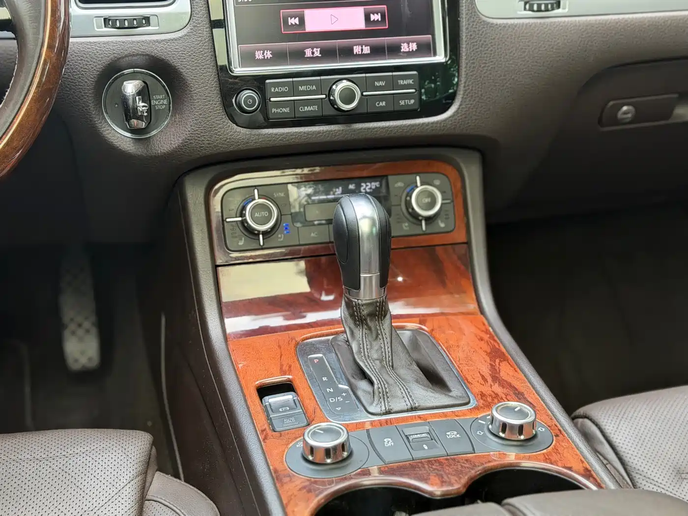 Volkswagen Touareg 2013 2011 3.0TSI Comfort