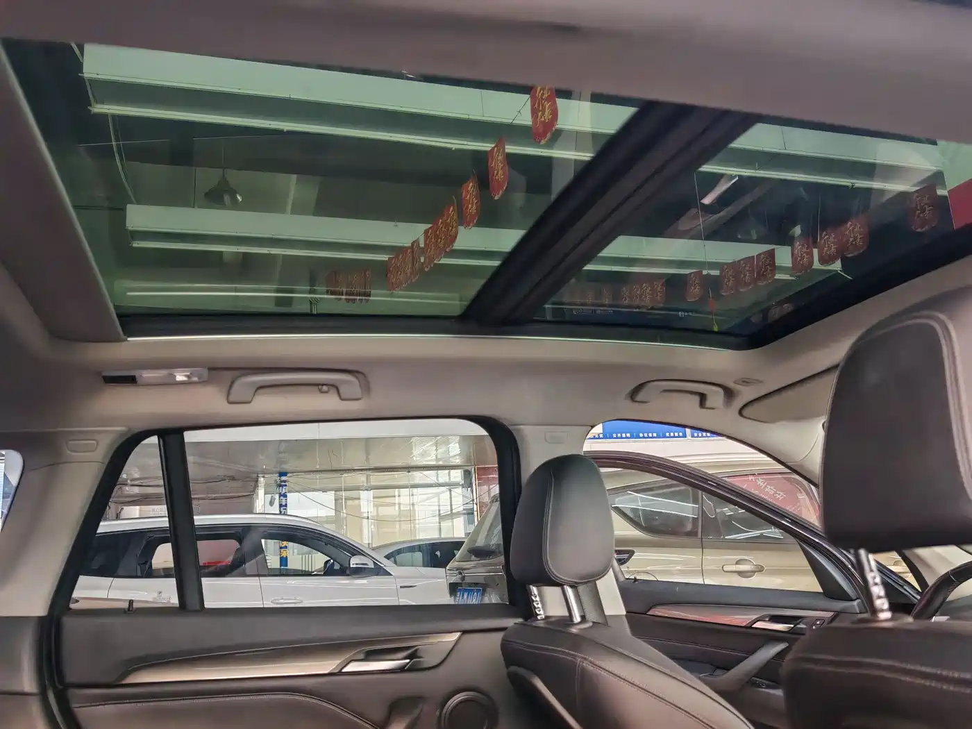 BMW X1 2019 sDrive18Li Premium Model фото 7