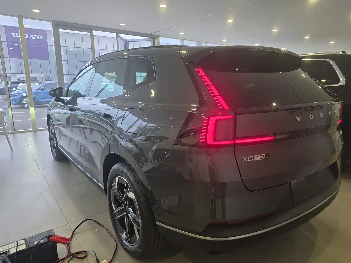VOLVO XC70 PLUG-IN HYBRID
