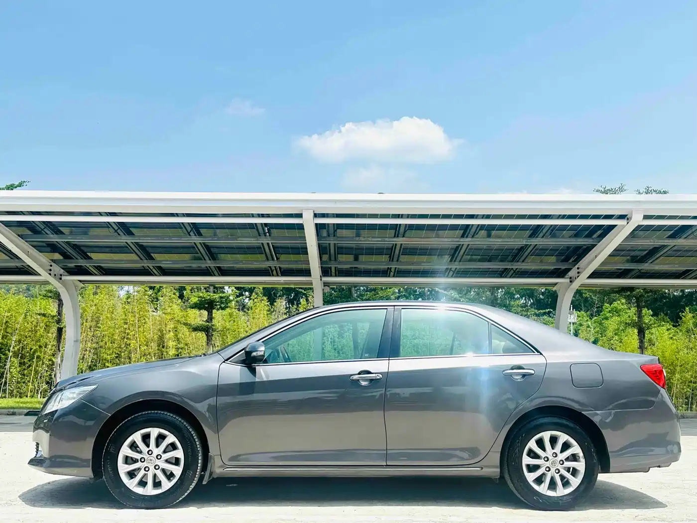Toyota Camry 2012 2.5G Luxury Edition фото 8