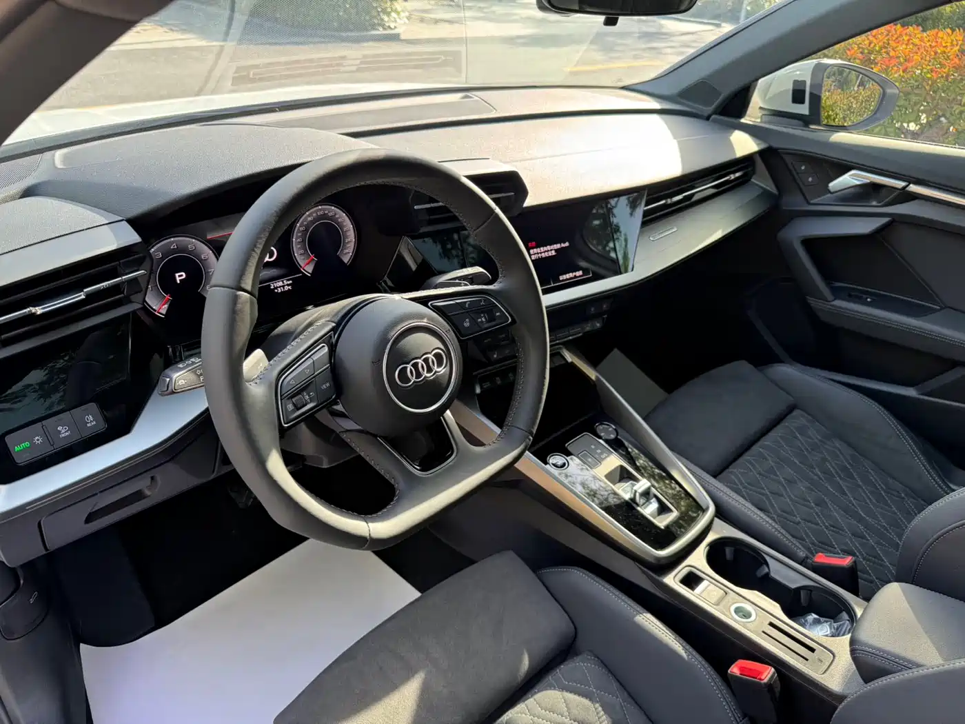 Audi A3 2023 Facelift Sportback 35 TFSI Luxury Sport фото 11