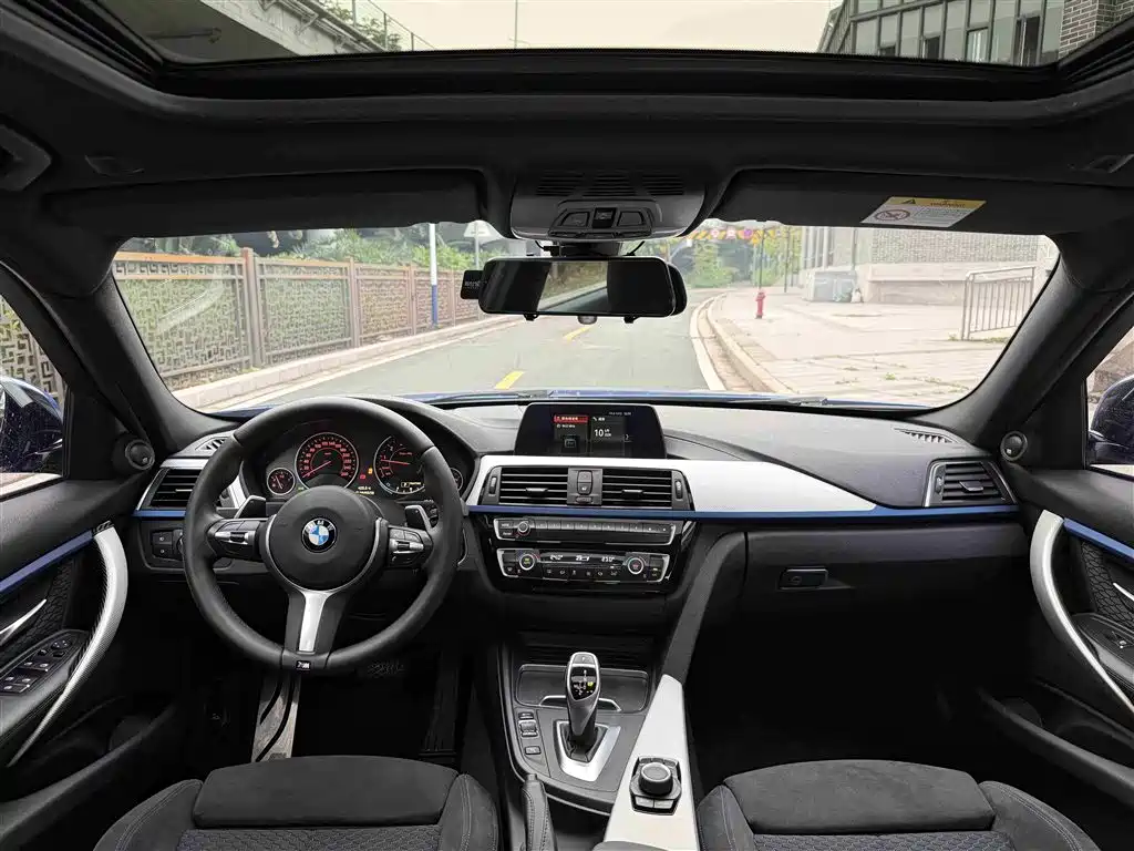BMW 3 Series 2018 320i M Sport Package фото 8