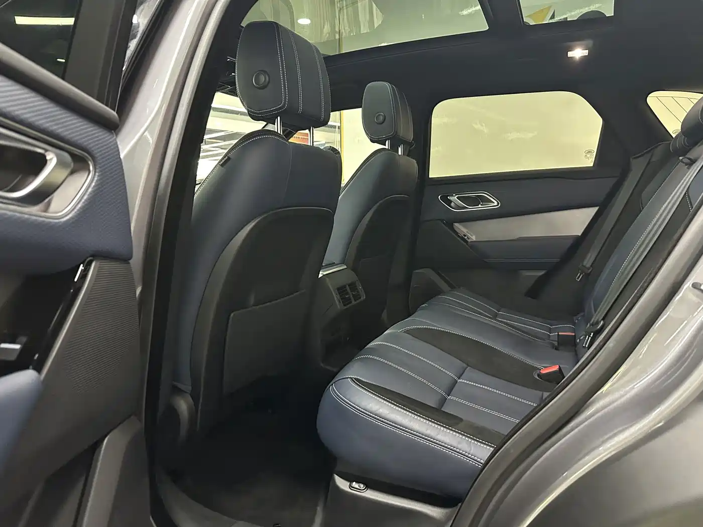 Land Rover Range Rover Velar 2021 2021 P250 Gloss Black Collector's Edition