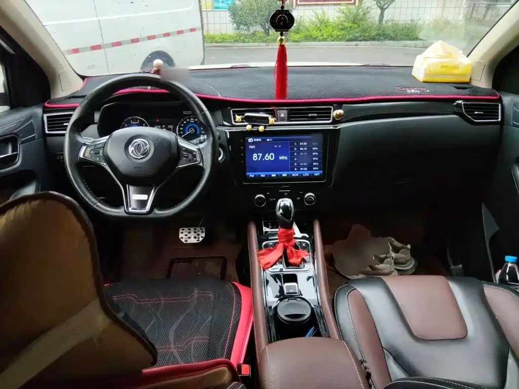 Dongfeng Fengguang Fengguang 580 2016 2016 Facelift 1.5T CVT Luxury