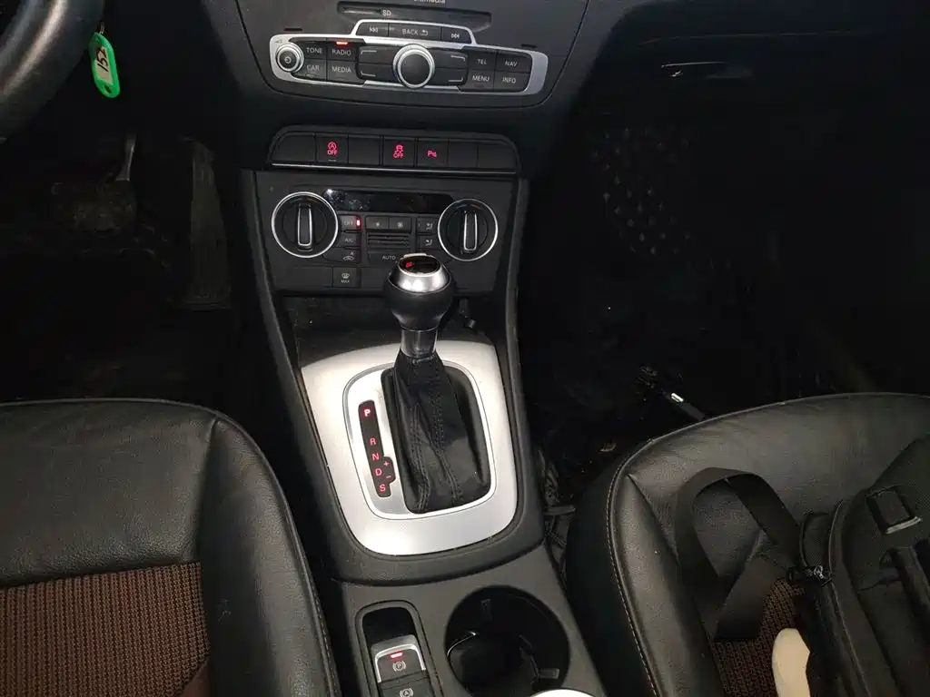 Audi Q3 2016 35 TFSI Fashion фото 14