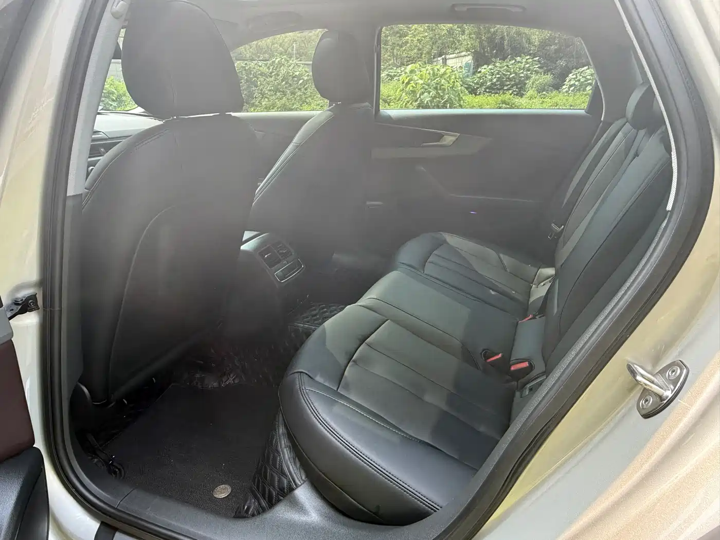 Audi A4L 2017 40 TFSI Progressive фото 14