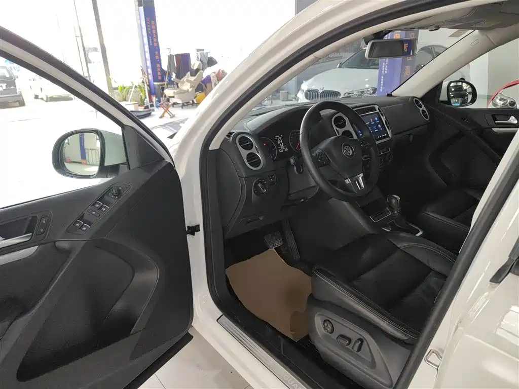 Volkswagen Tiguan 2017 300TSI Automatic 2WD Silk Road Comfort Edition фото 12