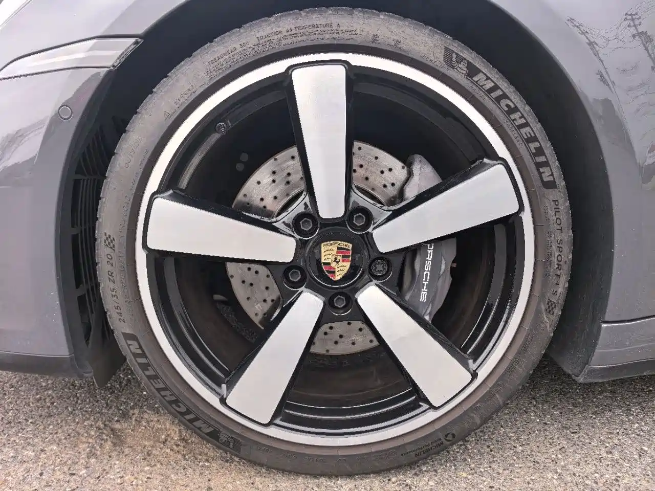 Porsche 911 2025 Carrera 3.0T фото 16