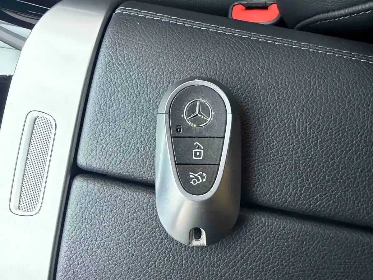 Mercedes-Benz C-Class 2023 C 200 L Sport фото 6