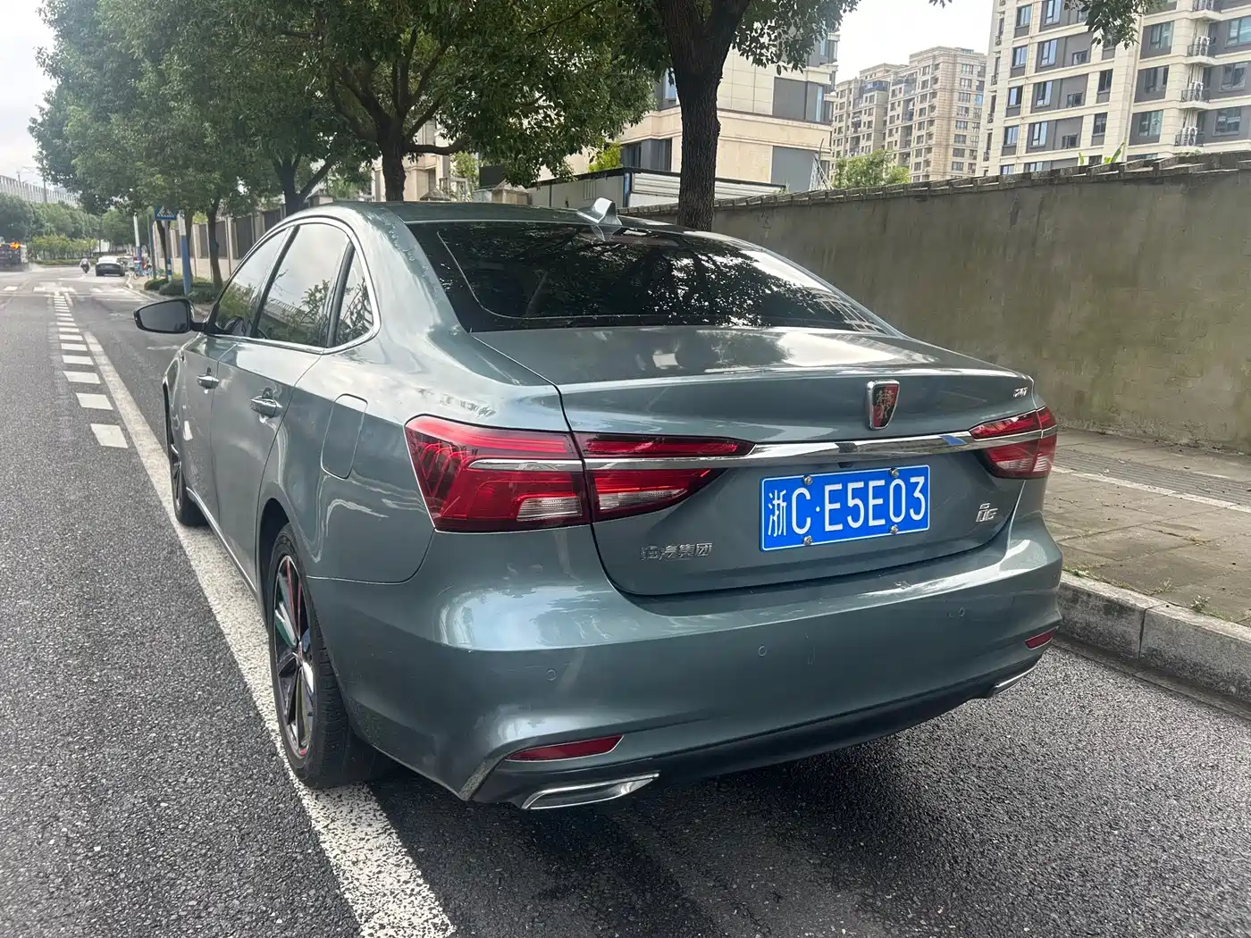 Roewe i6 2017 2017 20T Auto Internet Smart Premium Edition