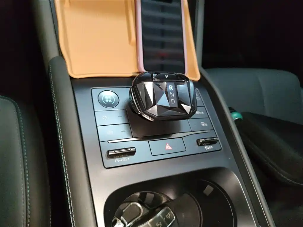 BYD Qin L 2024 DM-i 120KM Leading фото 14