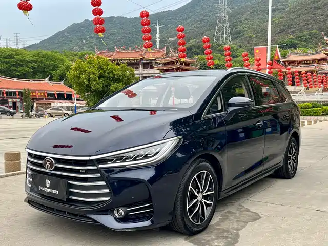 BYD SONG MAX