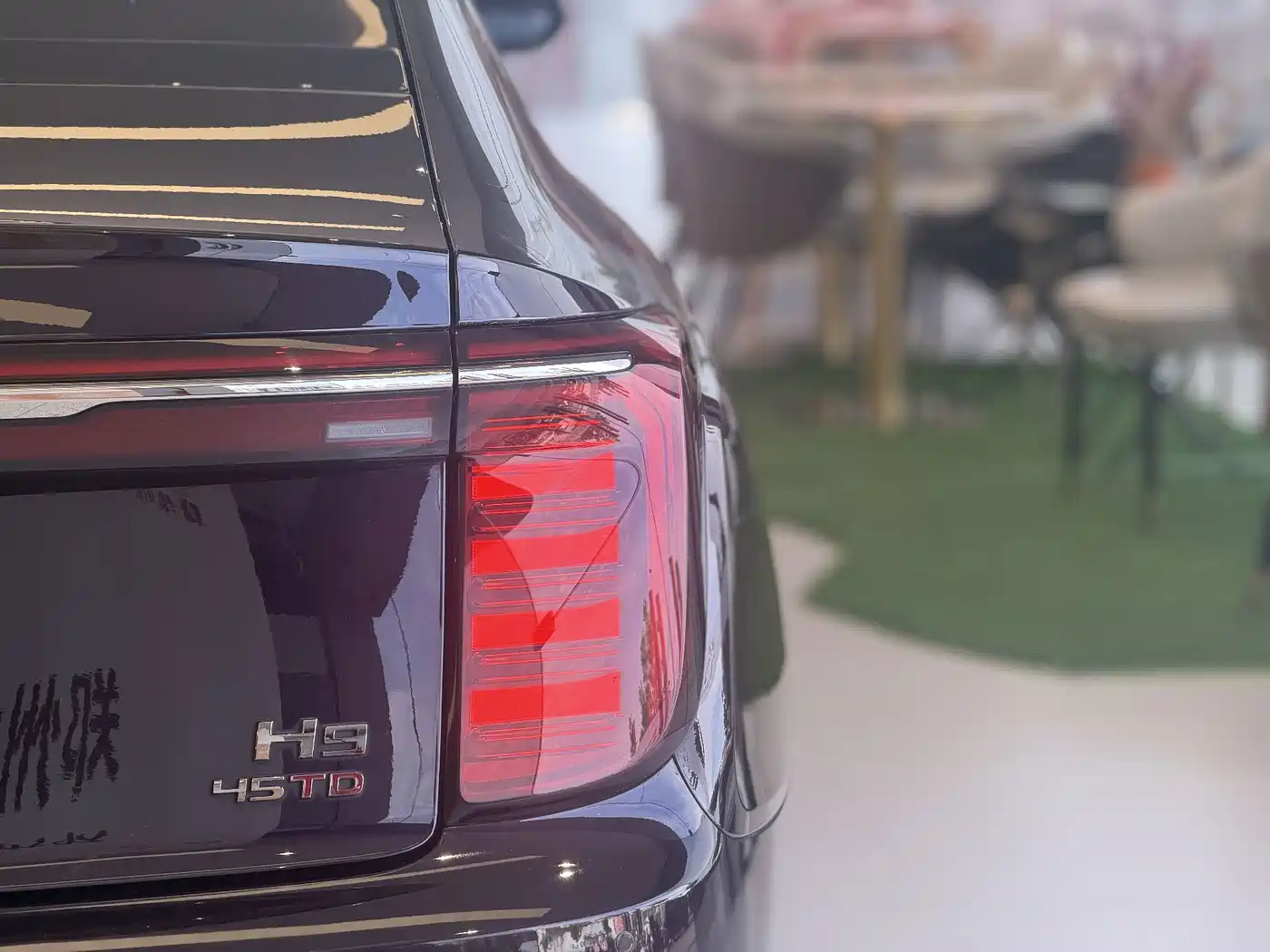 Фото 20 - Hongqi H9