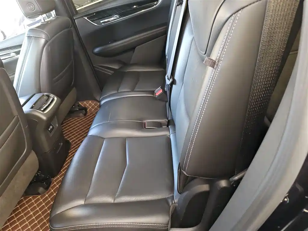 Cadillac XT6 2021 2.0T 7-seater 4WD Luxury фото 17