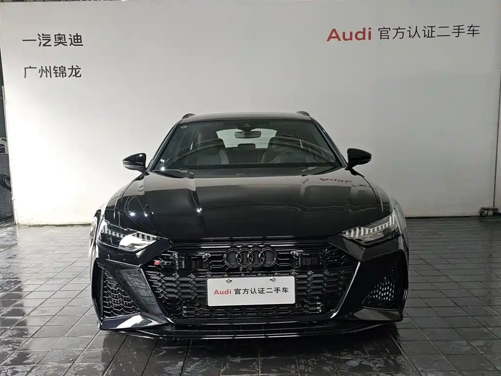 AUDI RS 6