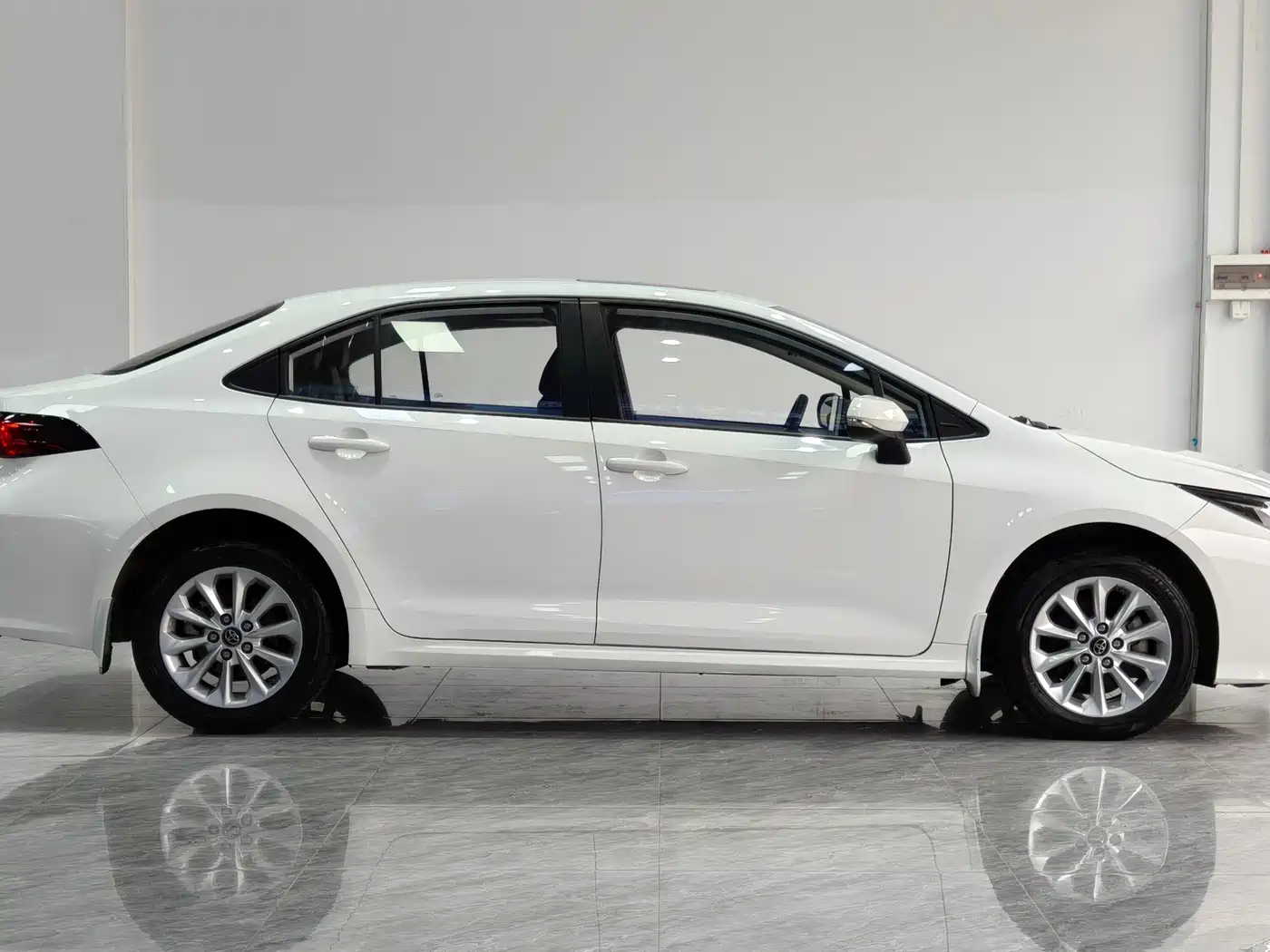 Toyota Corolla 2021 1.2T S-CVT Elite PLUS Edition фото 5