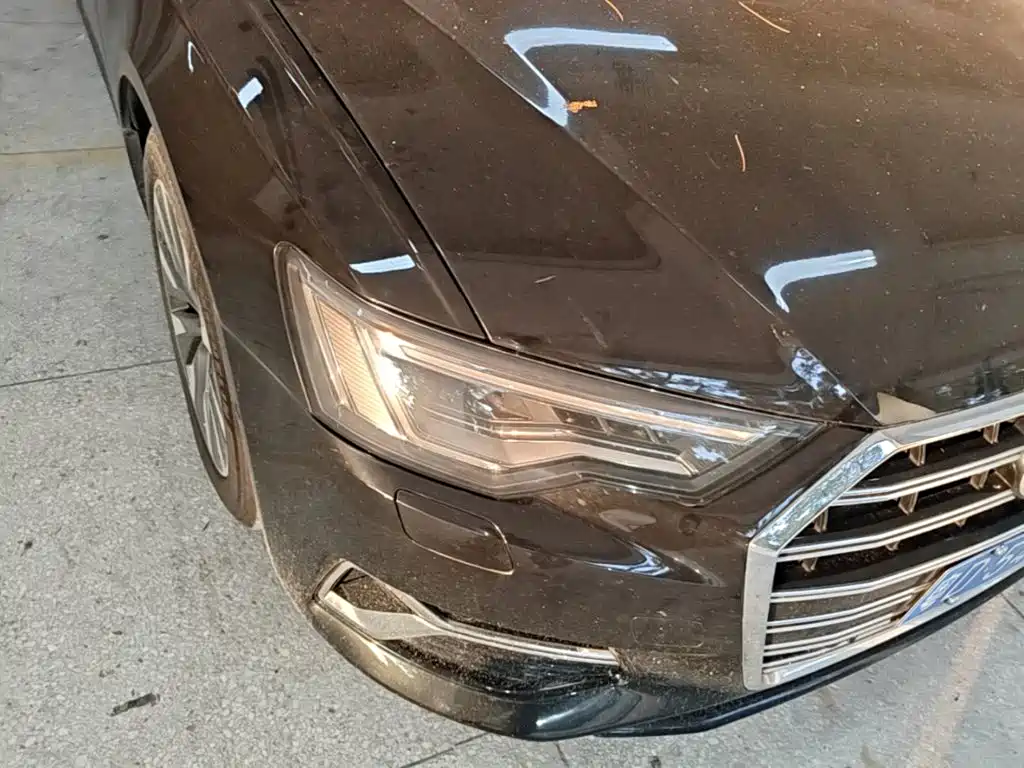 Фото 11 - Audi A6L