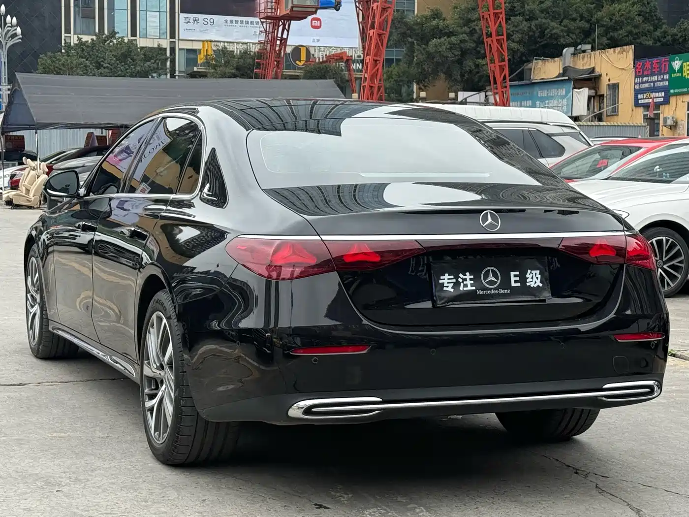 MERCEDES-BENZ E-CLASS
