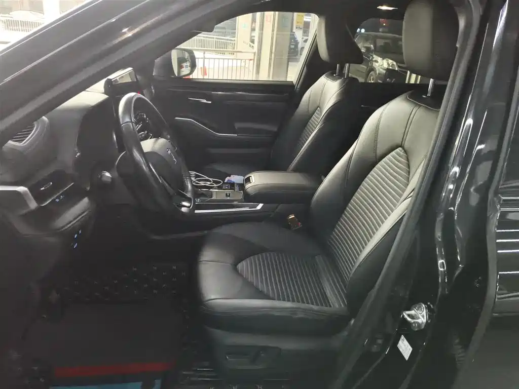 Toyota Crown Kluger 2022 2.5L HEV 4WD Premium Edition фото 15