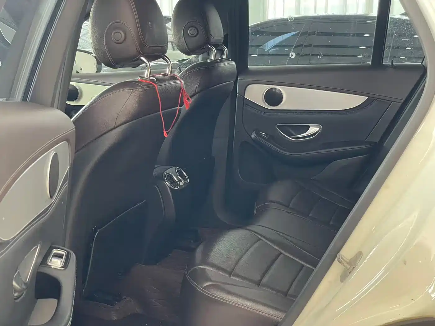 Mercedes-Benz GLC 2016 GLC 200 4MATIC фото 13