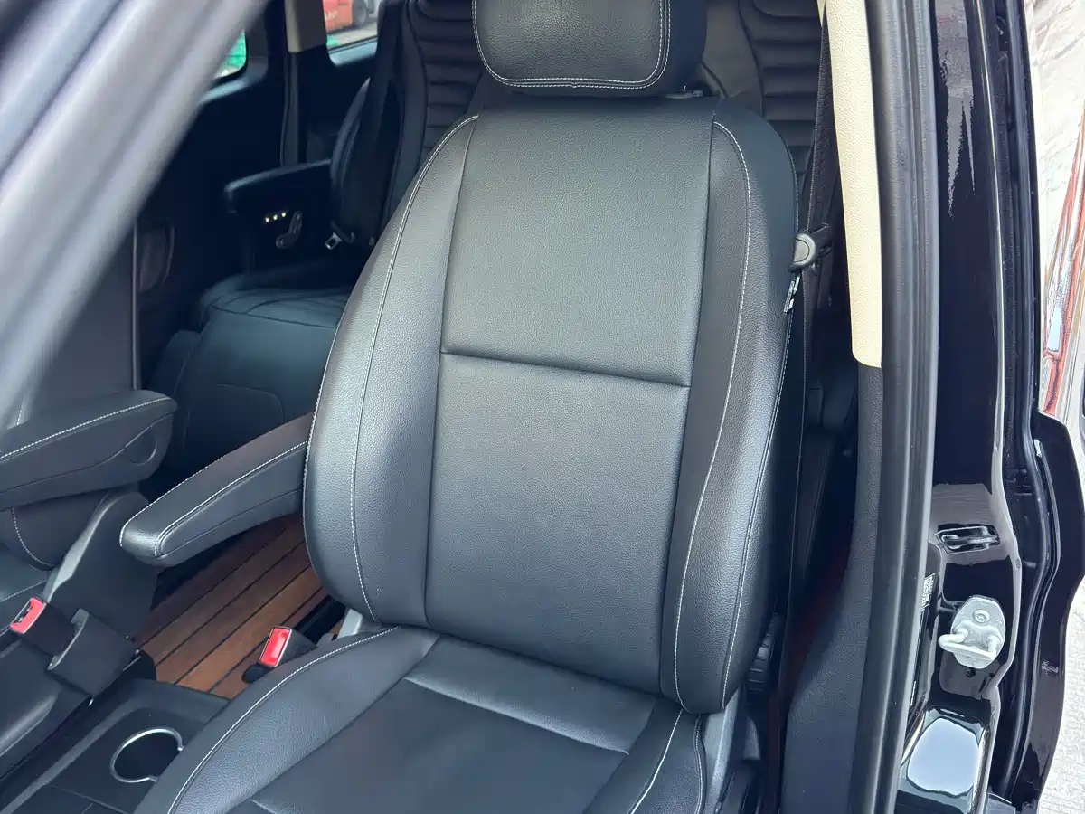 Mercedes-Benz Vito 2018 2.0T Business China V фото 35