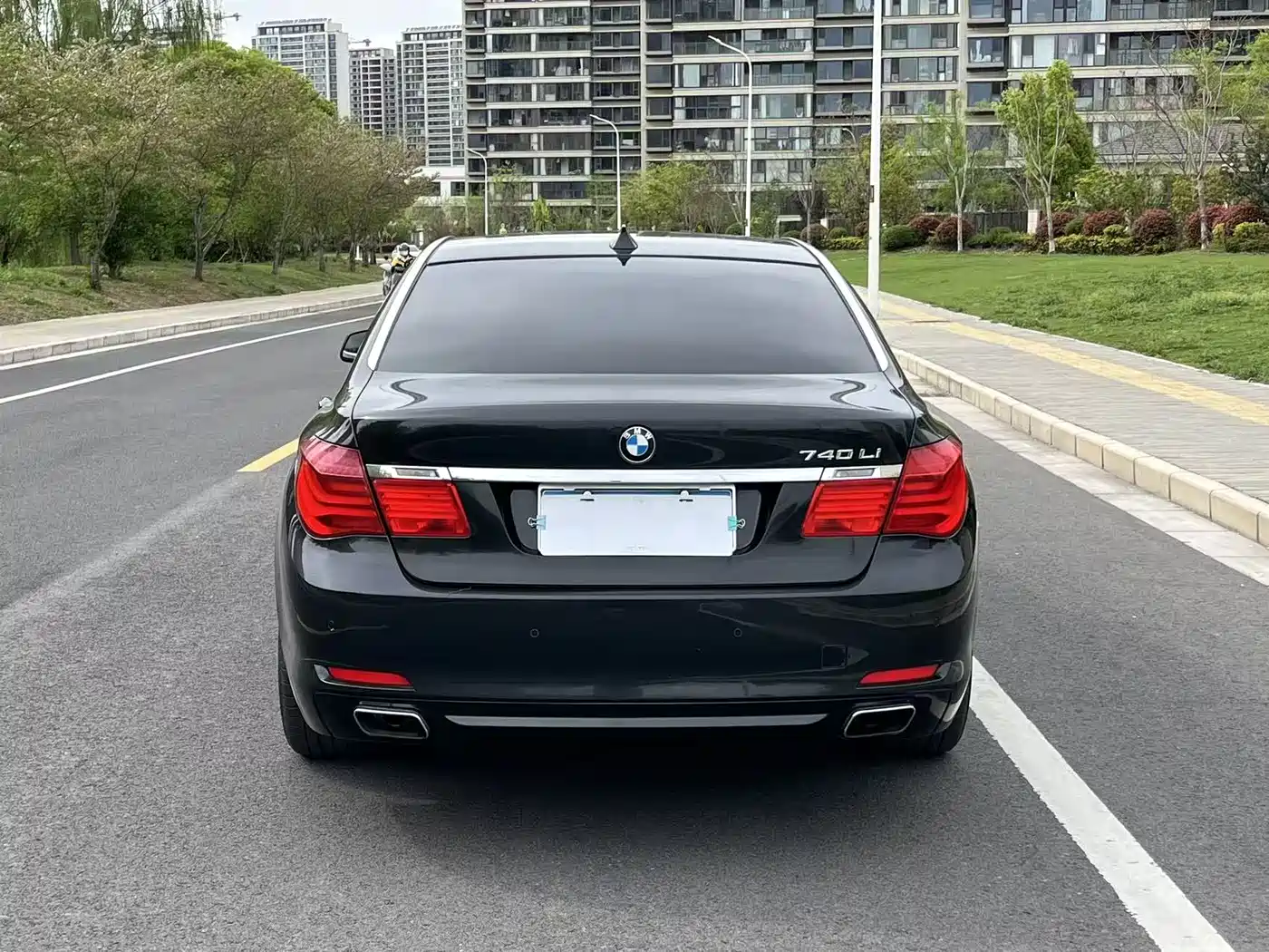 BMW 7 Series 2009 Model 740Li Leading Edition фото 6