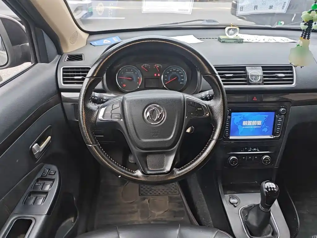 Dongfeng Fengguang Fengguang 370 2016 2016 1.5L Manual Luxury 7-seater