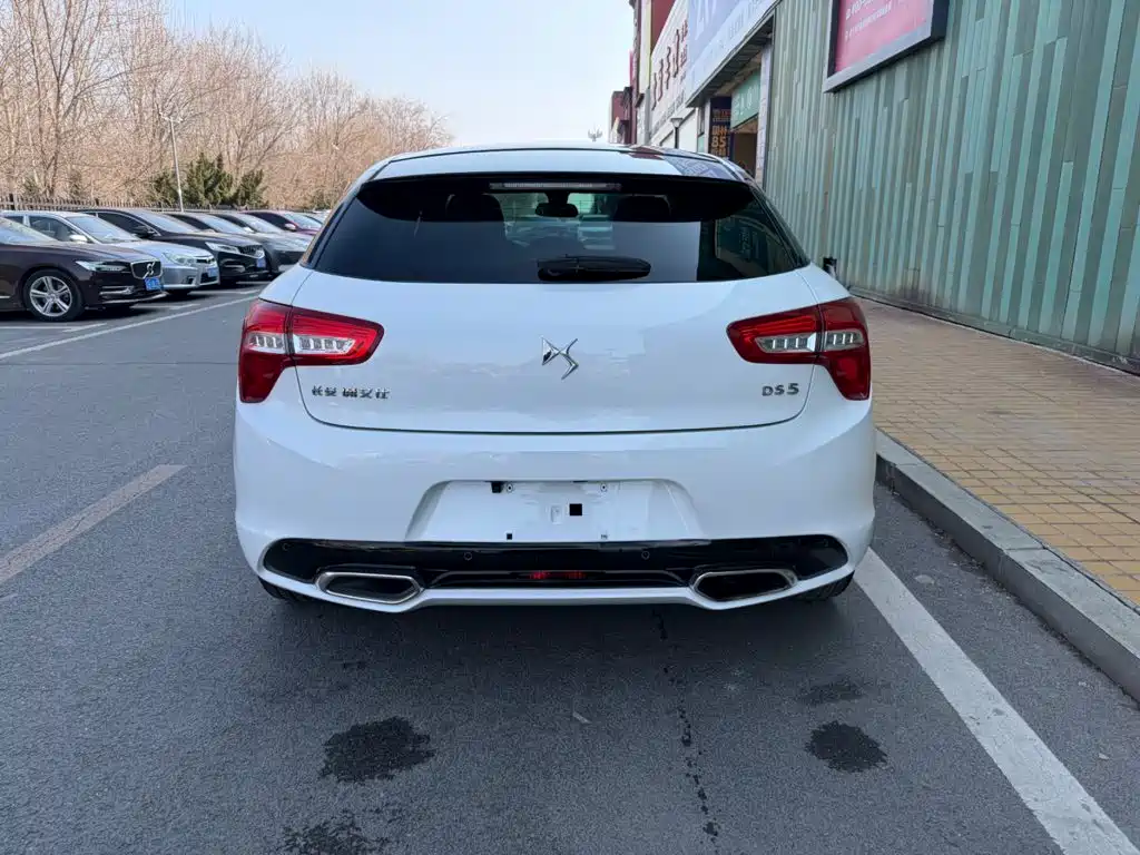DS 5 2014 2014 1.6T Elegance THP160