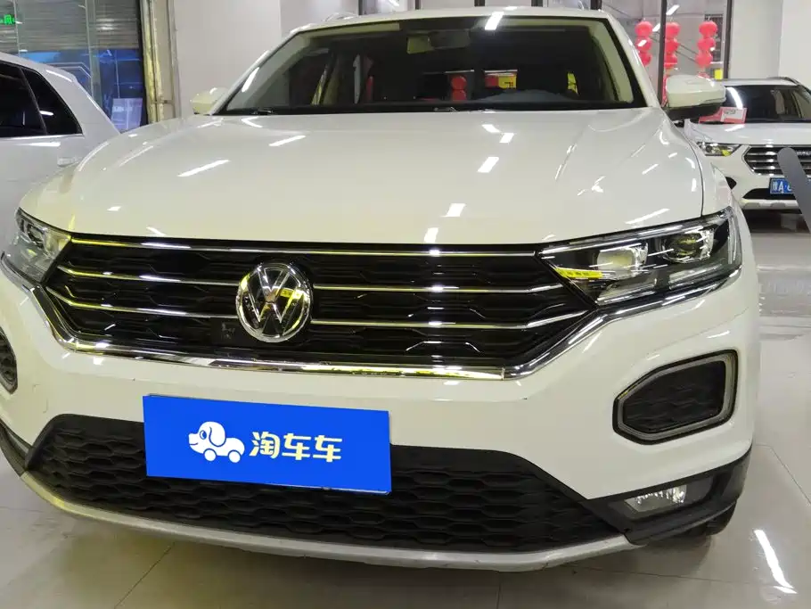Photo 2 - Volkswagen T-ROC