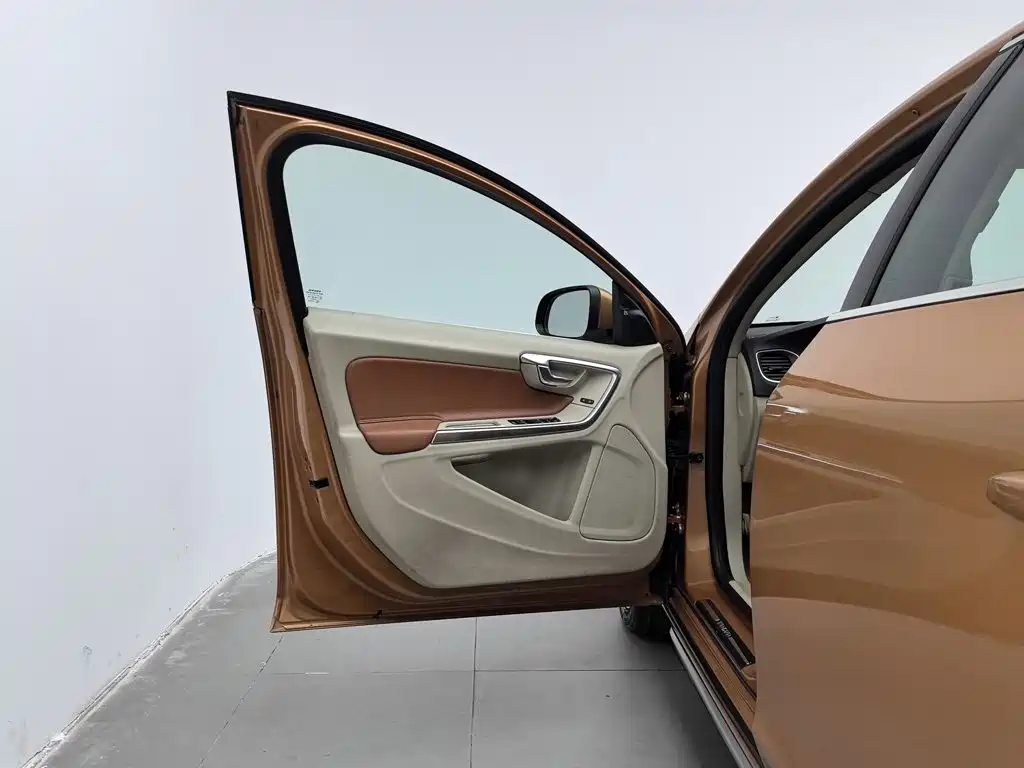 Volvo S60 (Import) 2011 2012 T5 Prestige Edition