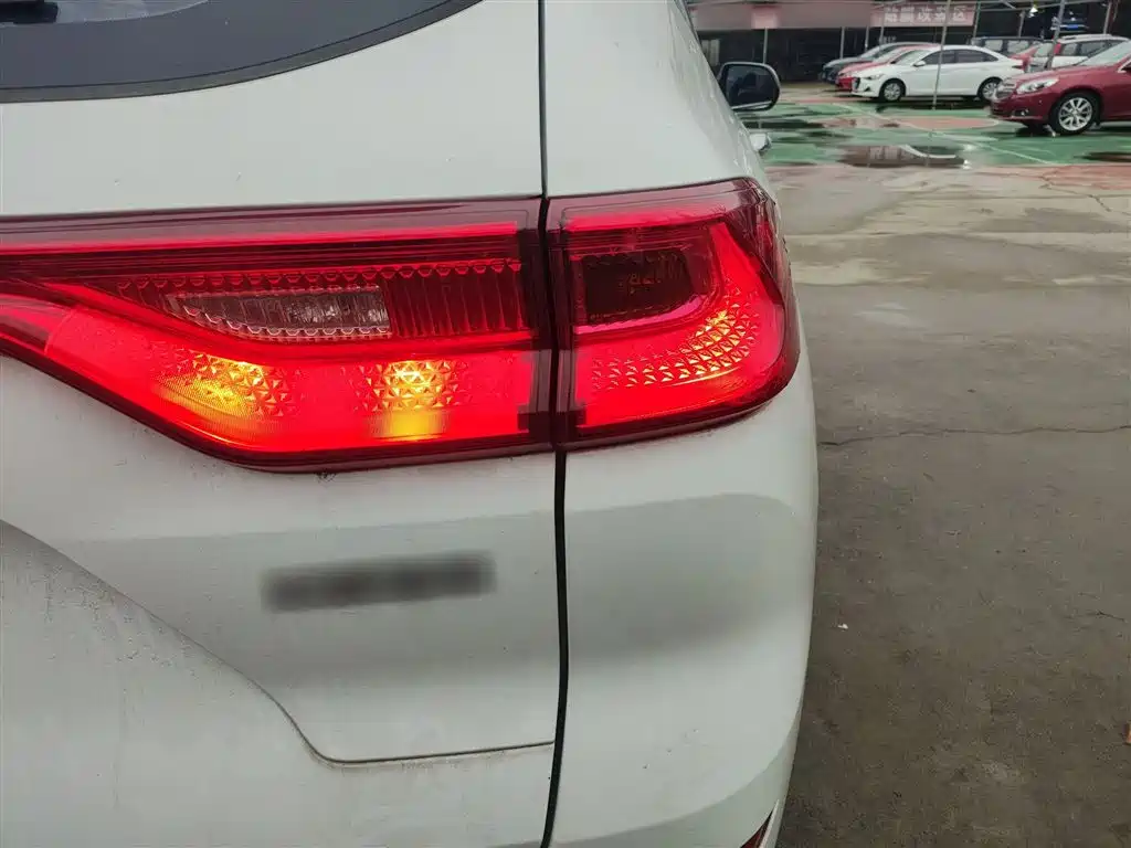 Haval M6 2021 PLUS 1.5T DCT Luxury Smart Connect фото 7