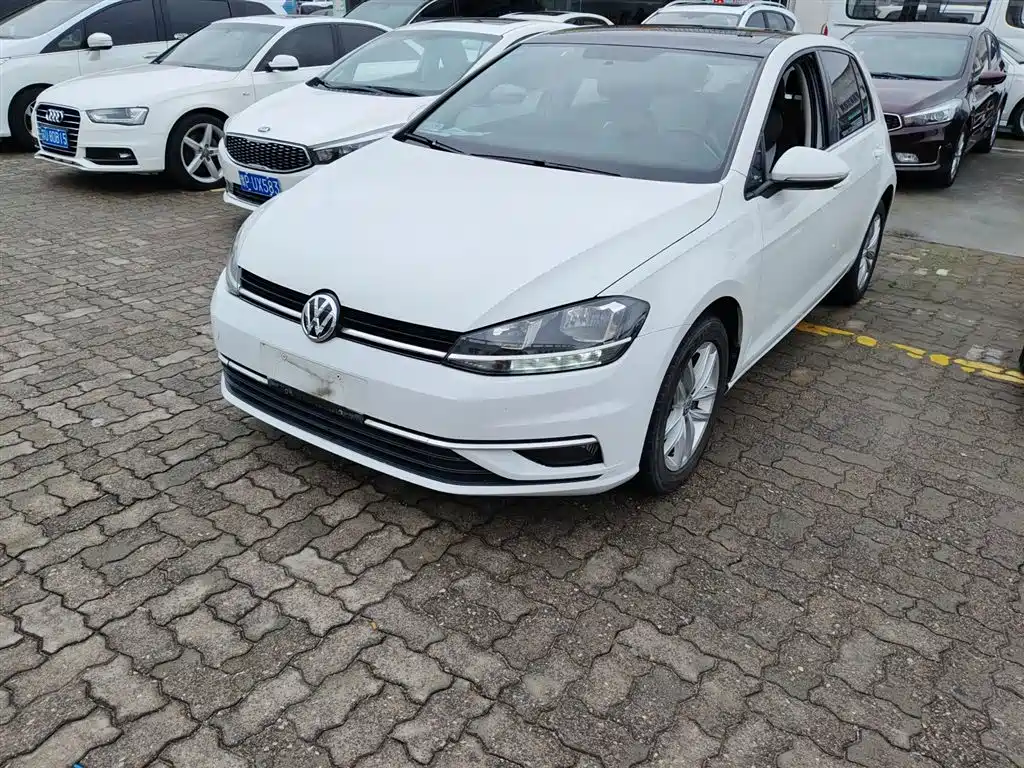 Volkswagen Golf 2018 1.6L Automatic Comfort фото 18
