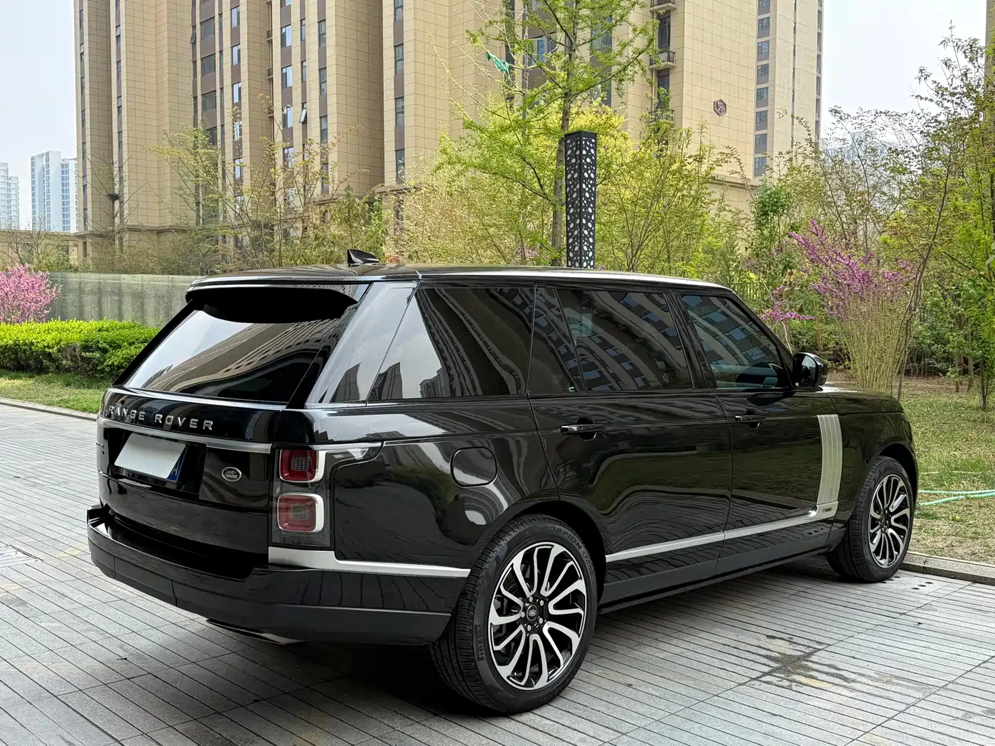 LAND ROVER RANGE ROVER