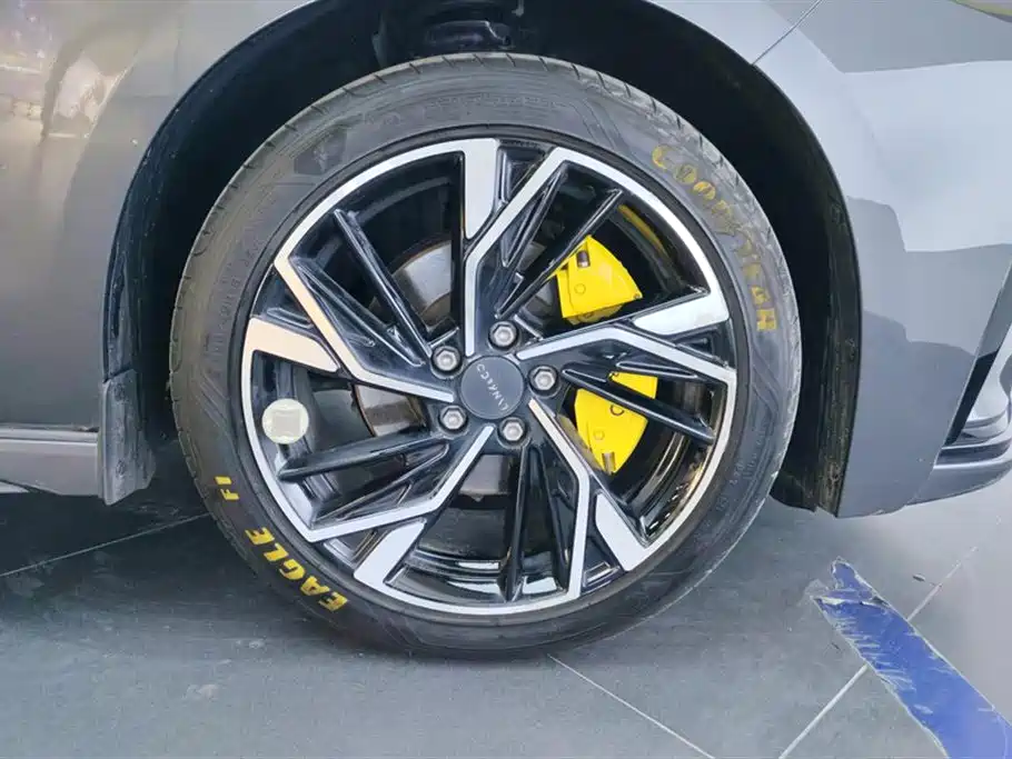 Lynk & Co 03 2023 2.0TD DCT Jin Pro фото 6