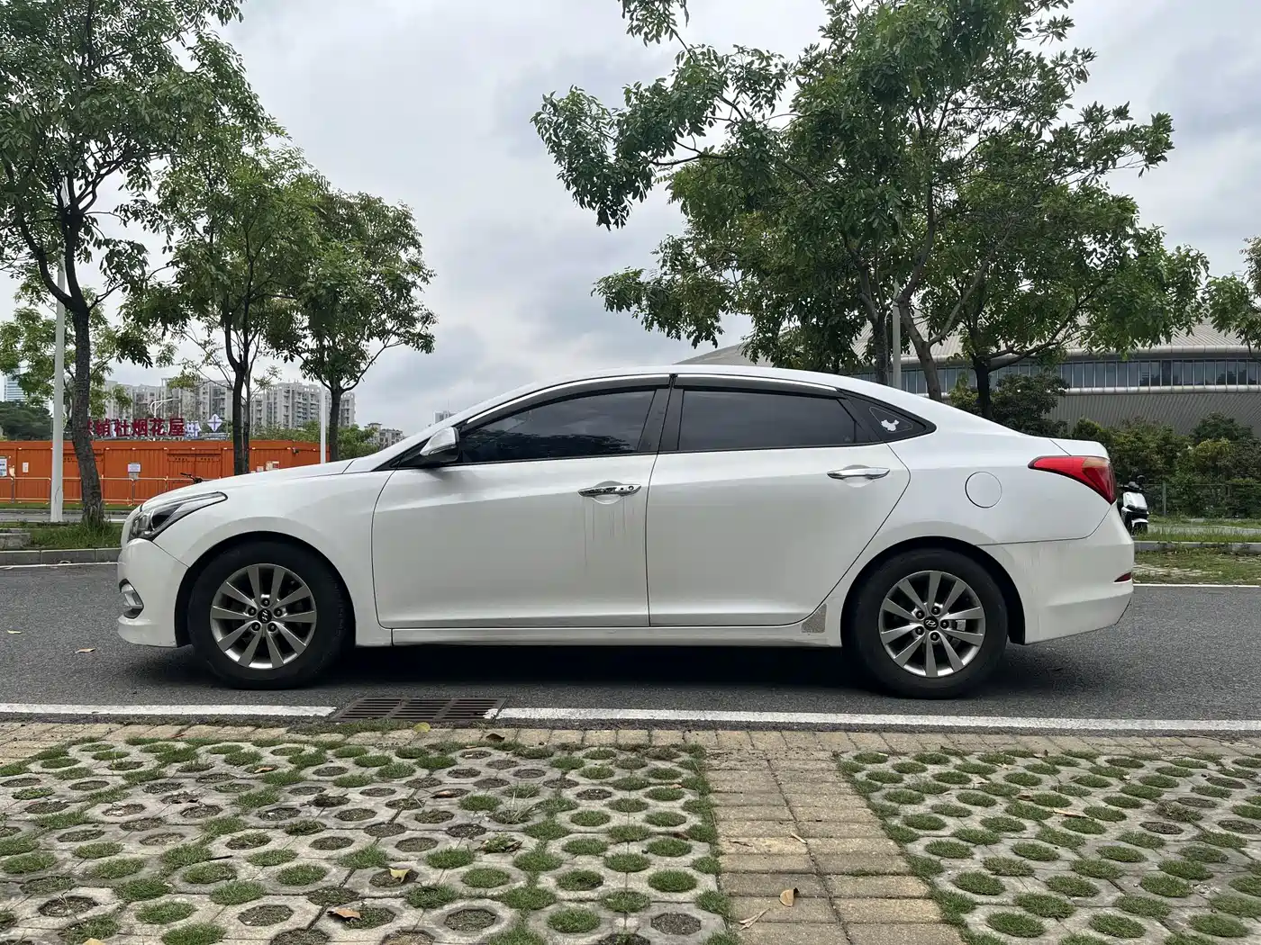 Hyundai Mistra 2014 1.8L Auto Smart GLS фото 8