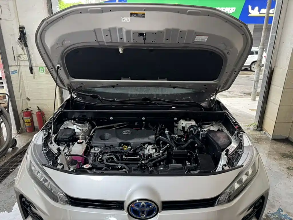 Фото 16 - Toyota Wildlander