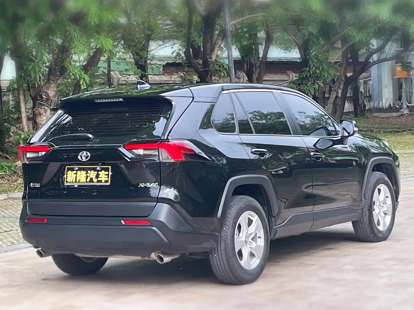 Toyota RAV4 Rongfang 2024 2.0L CVT FWD Urban Edition фото 4