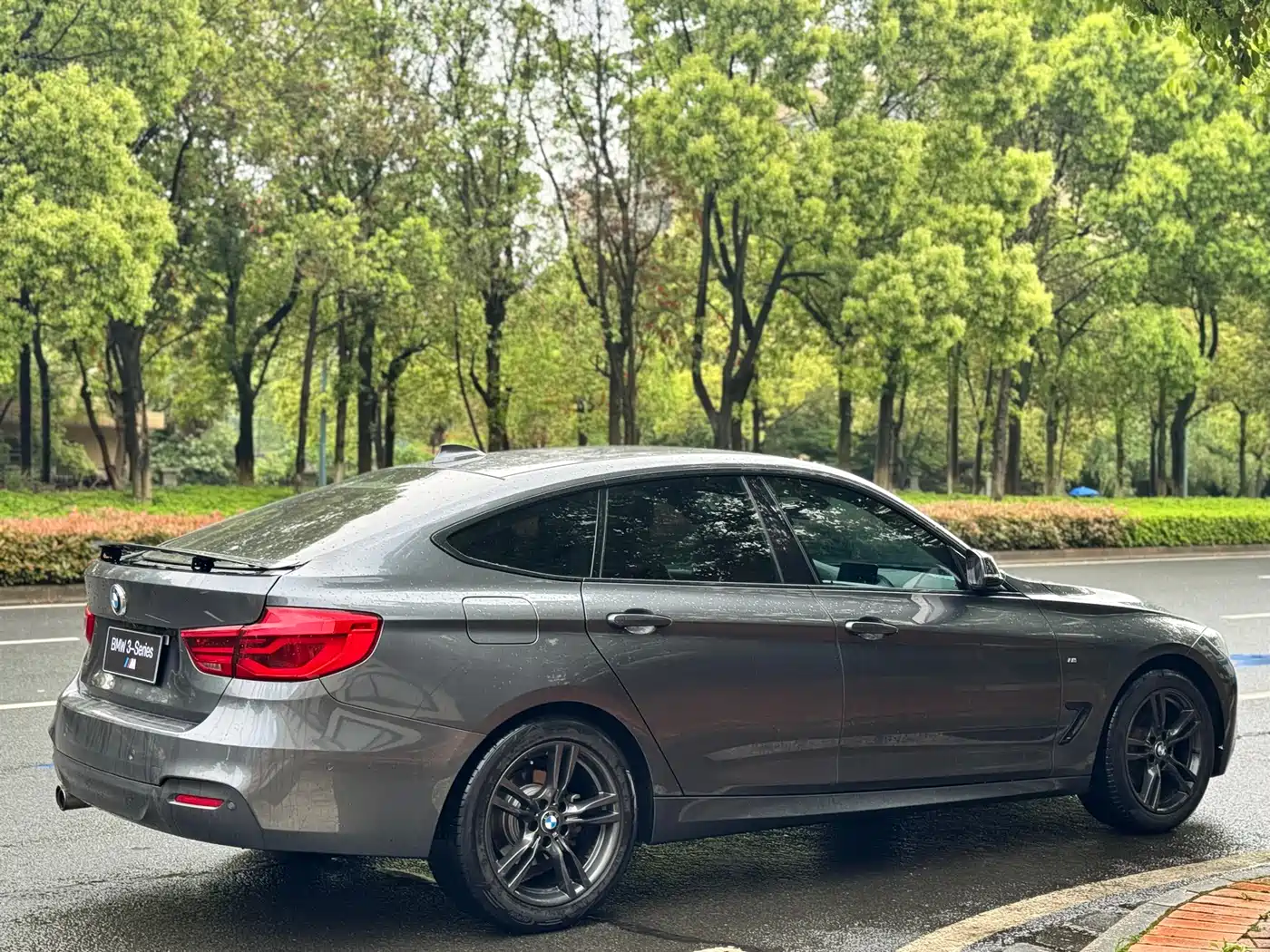 BMW 3 Series GT 2019 320i M Sport Model фото 7