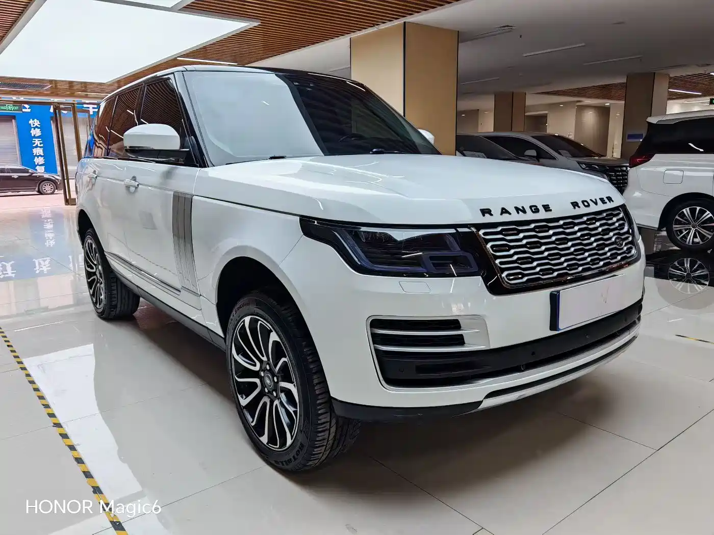 Land Rover Range Rover 2017 3.0 SC V6 Vogue фото 3