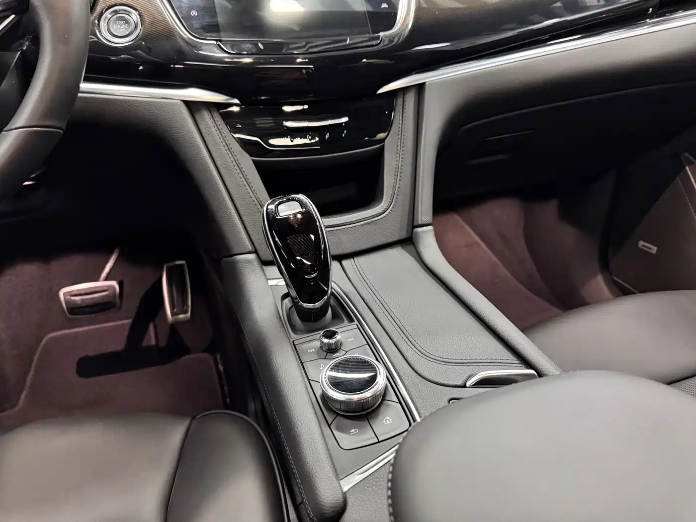 Cadillac XT6 2025 2022 2.0T 6-Seater 4WD Luxury Edition