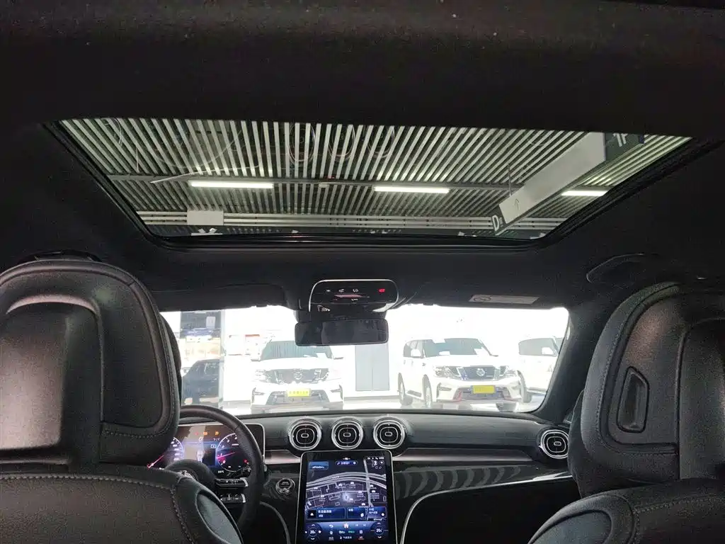 Mercedes-Benz C-Class 2024 Second Facelift C 260 L Night Edition Sport фото 18
