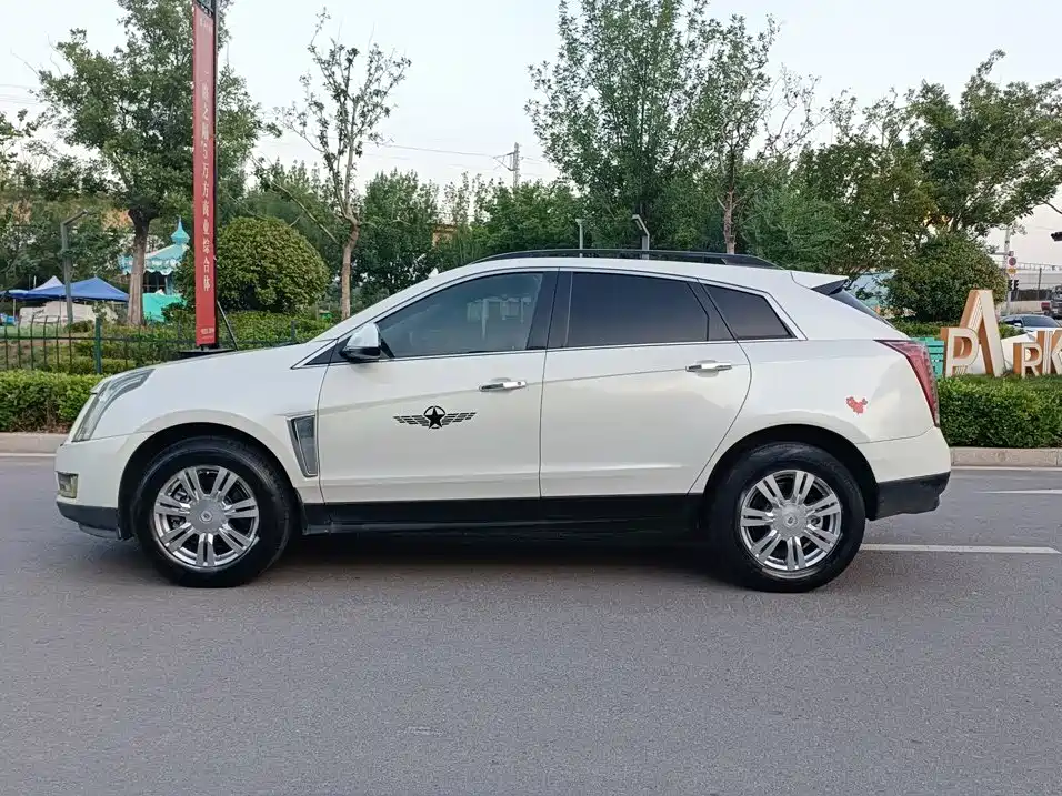 Фото 3 - Cadillac SRX