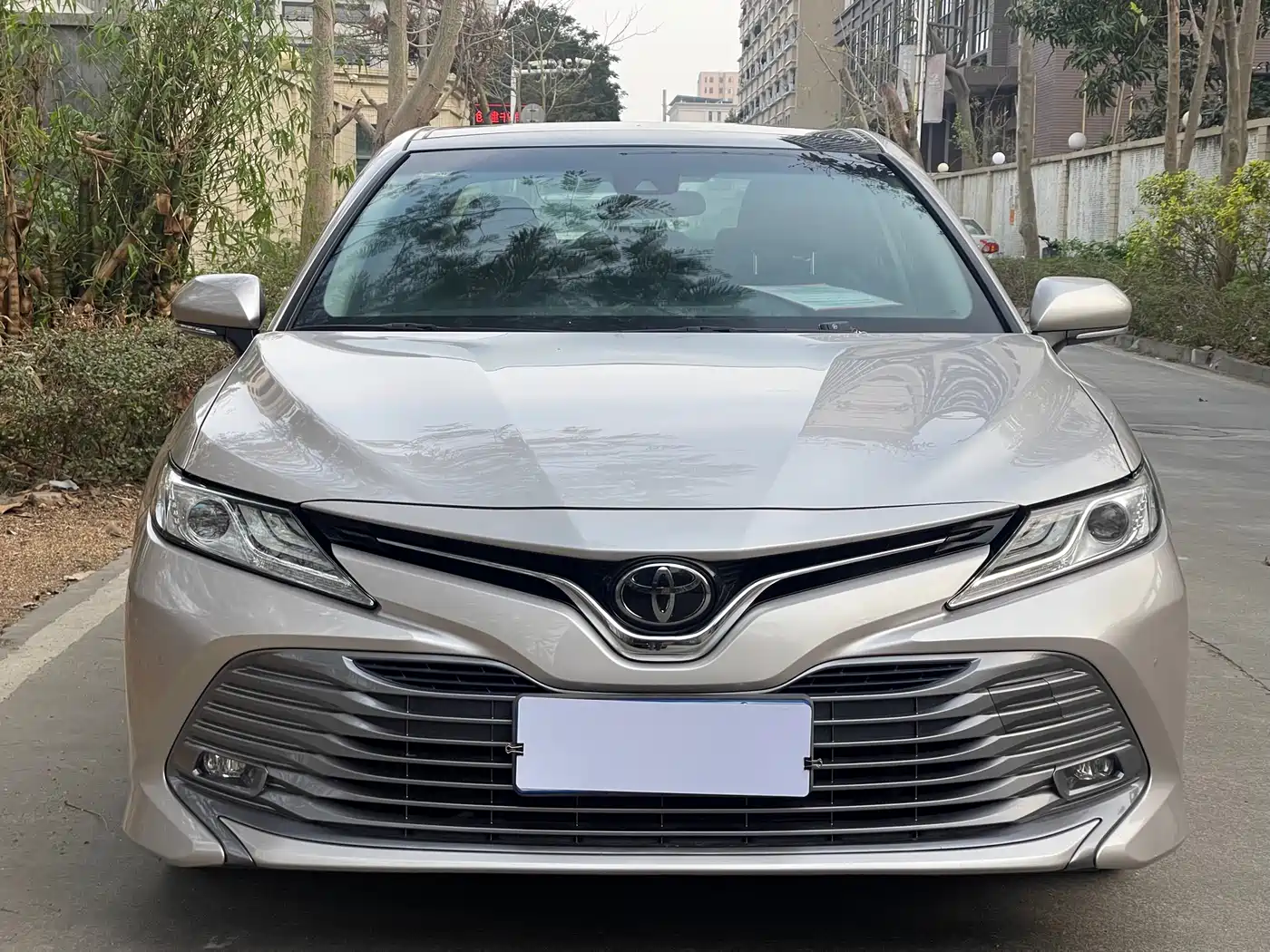 Toyota Camry 2018 2.5G Luxury Edition фото 2